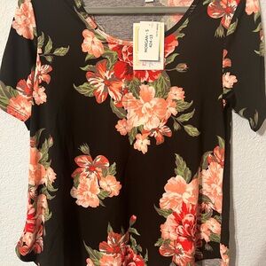 Lularoe Morgan top small, flared bottom